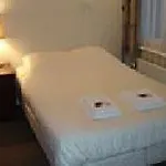 カリロン ホテル 2*