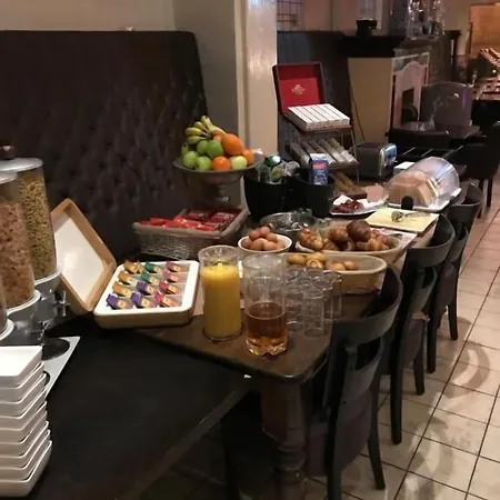 Carillon Hotel