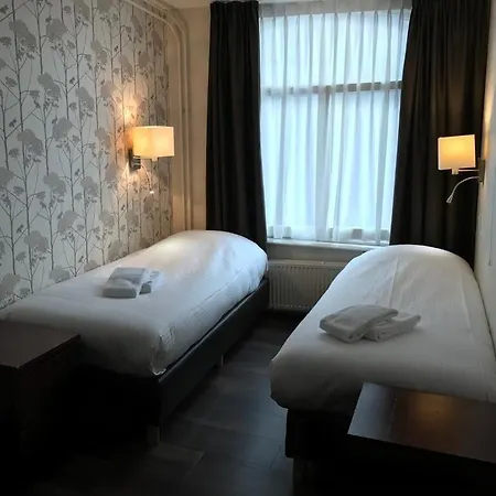 Carillon Hotel