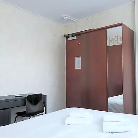 Hotel Carillon